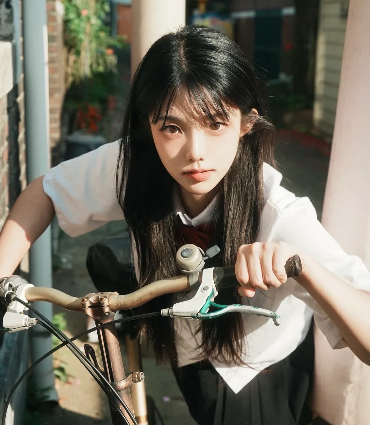 유화 스튜디오 로고